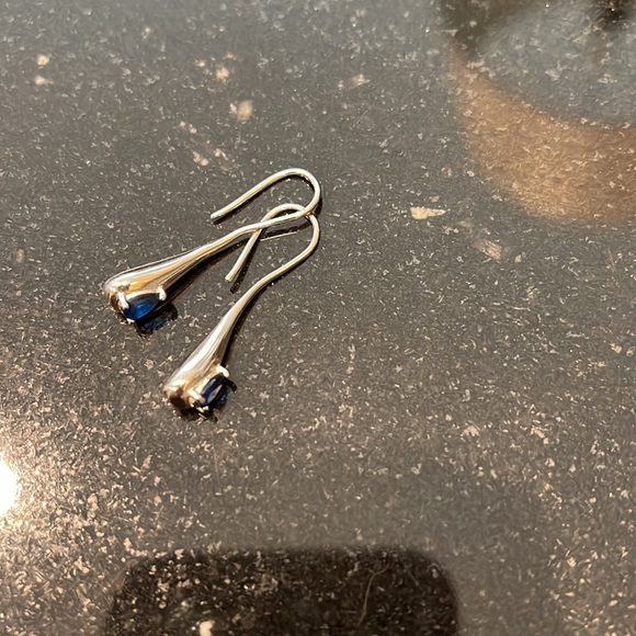 Tear Drop Silver earrings - Picture 2 of 2